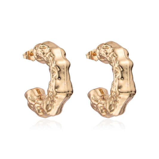 Aretes dorados textura orgánica