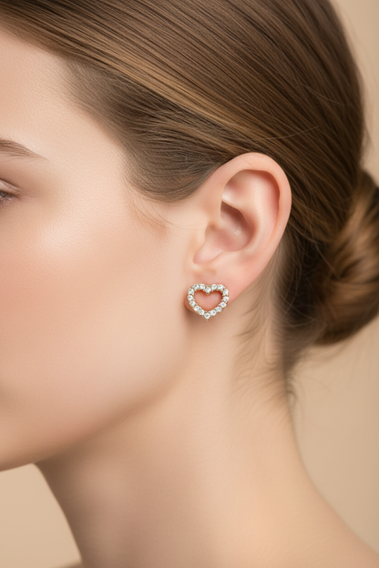 LEIPA-23 · Aretes Corazón Luz Eterna · Modelo