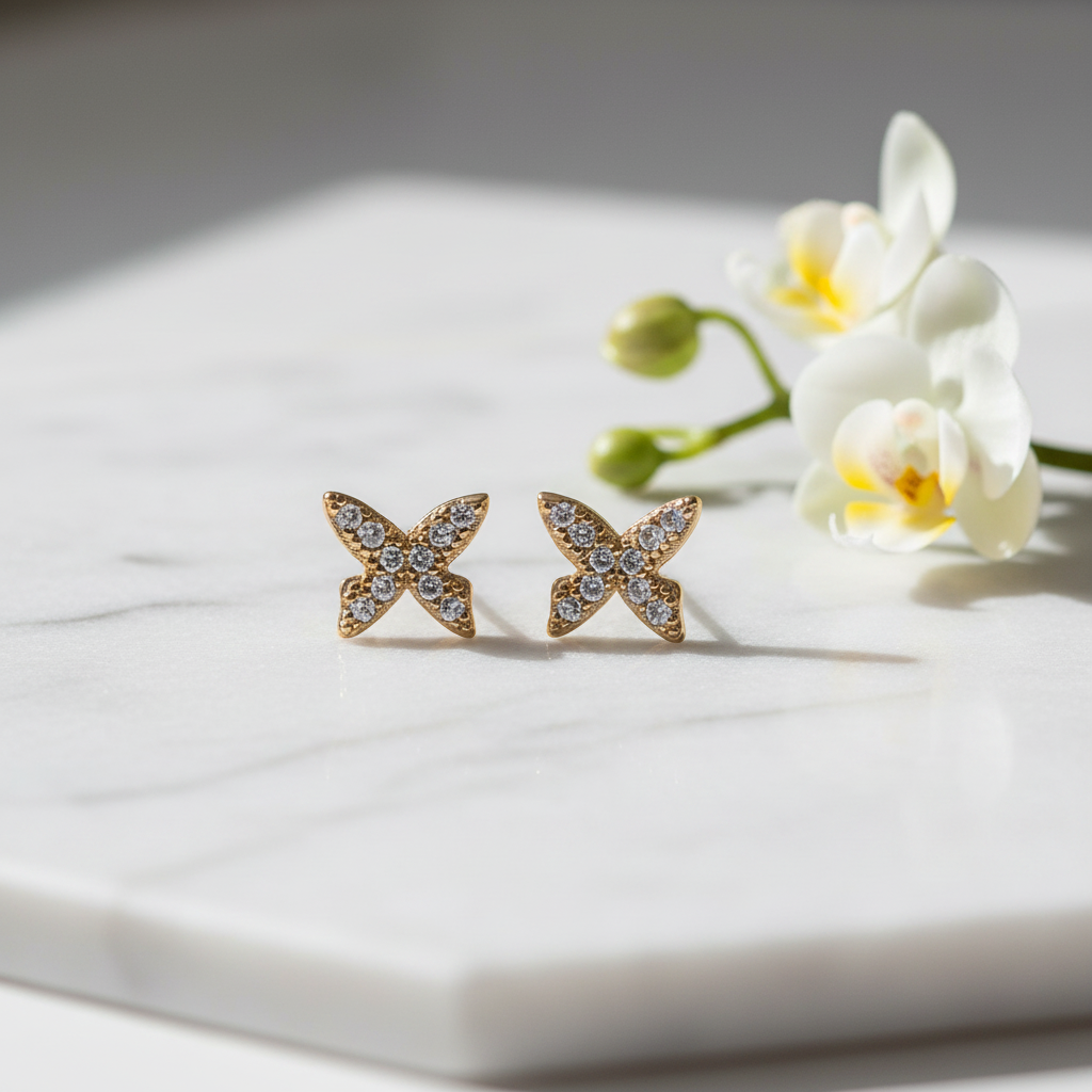 LEIPA-24 · Aretes Mariposa Encanto Zirconias · Ambiente
