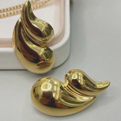 Aretes Botón · Remolino Escultural